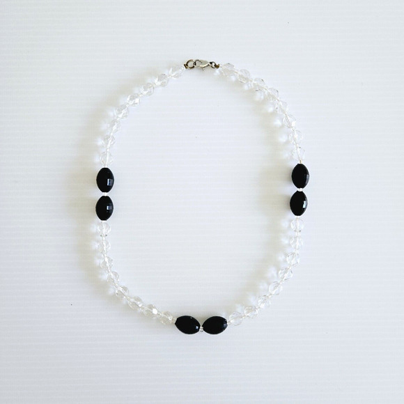 Vintage Choker Necklace Clear Faceted Lucite Beads Coquette Twee Retro Classic - Picture 5 of 9